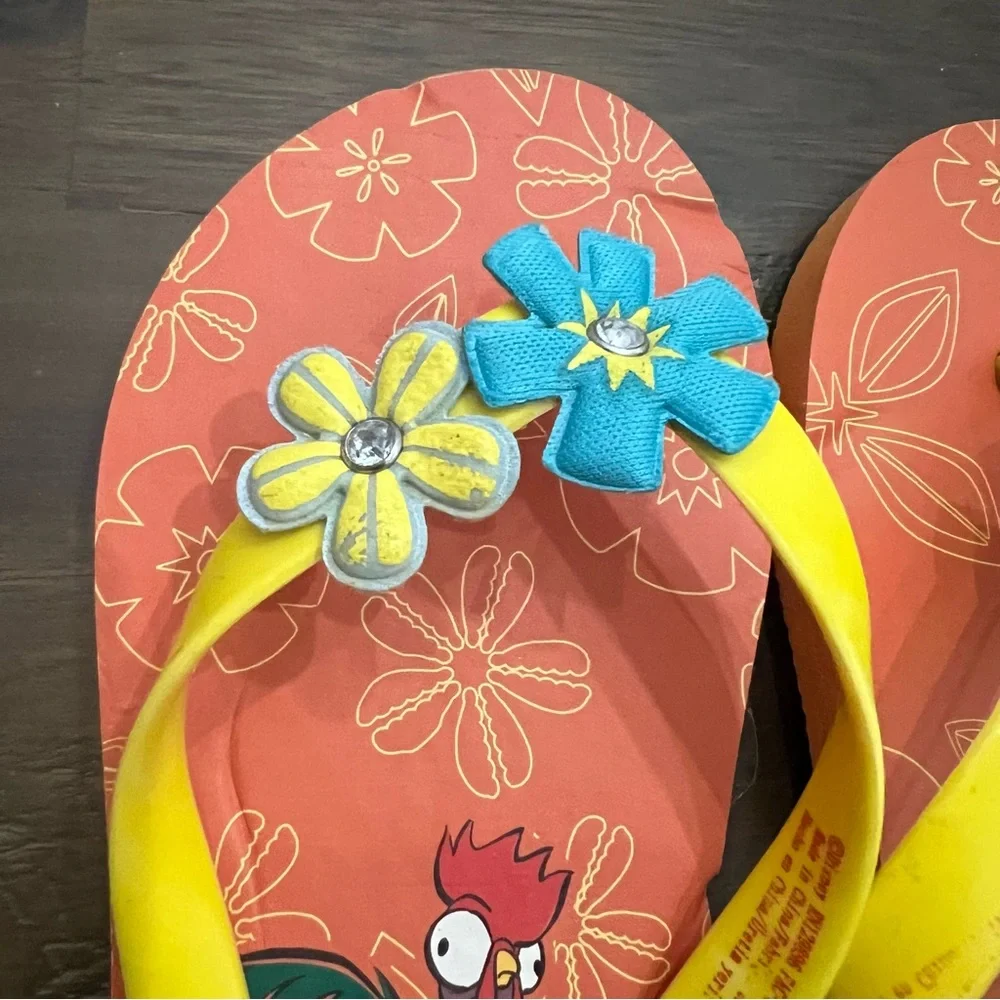 ✅ Disney Princess Moana flip flops kids size large